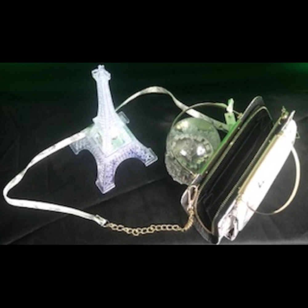 Purse - Picture 2 of 2